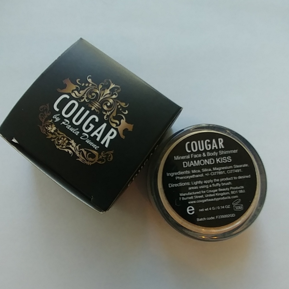 New, Diamond Face And Body Mineral Shimner Powder